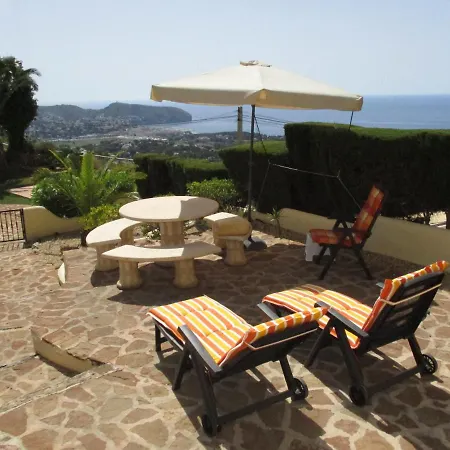 Holiday home Mediterranes Reihenhaus Mit Gemeinschaftspool Und Meerblick Teulada