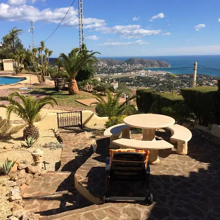 Mediterranes Reihenhaus Mit Gemeinschaftspool Und Meerblick Holiday home *
