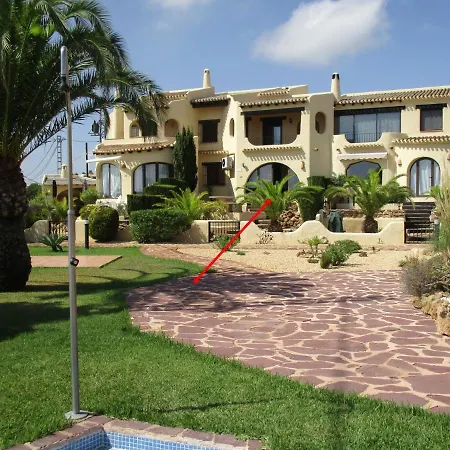 Mediterranes Reihenhaus Mit Gemeinschaftspool Und Meerblick Teulada