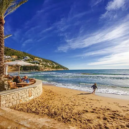 Mediterranes Reihenhaus Mit Gemeinschaftspool Und Meerblick *